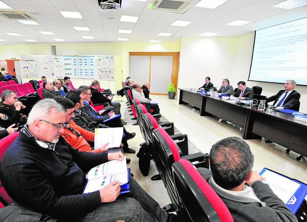 El agua desalada llegará el año que viene a más municipios debido a la sequía