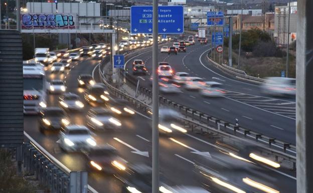 La DGT prevé 800.000 desplazamientos por las carreteras de la Región esta Navidad