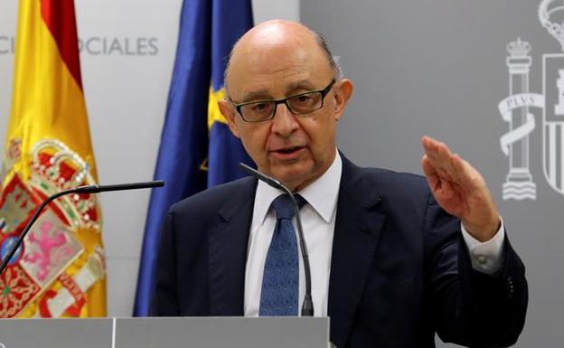 Montoro insiste en que tendrá que tomar medidas con quien se exceda del límite del gasto