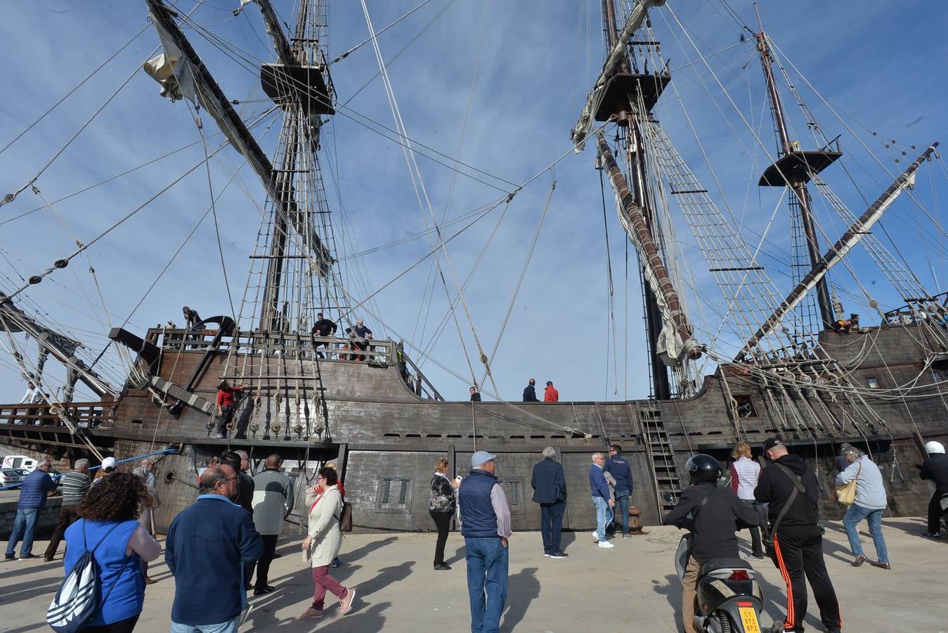 El galeón 'Andalucía' atraca en Águilas