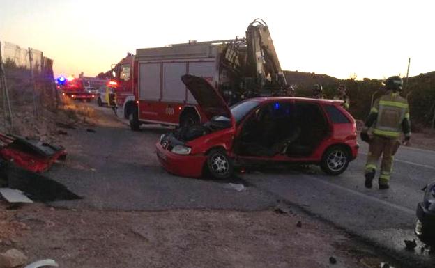 Cinco heridos en un accidente en la carretera de Cobatillas a Fortuna