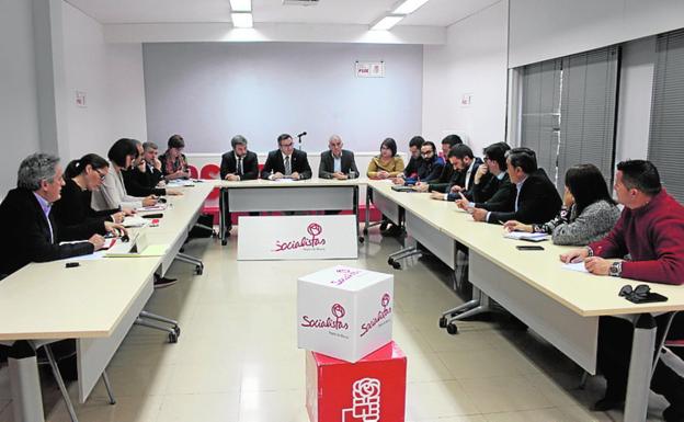 Los alcaldes del PSOE exigen un nuevo eje desde Lorca a Cieza