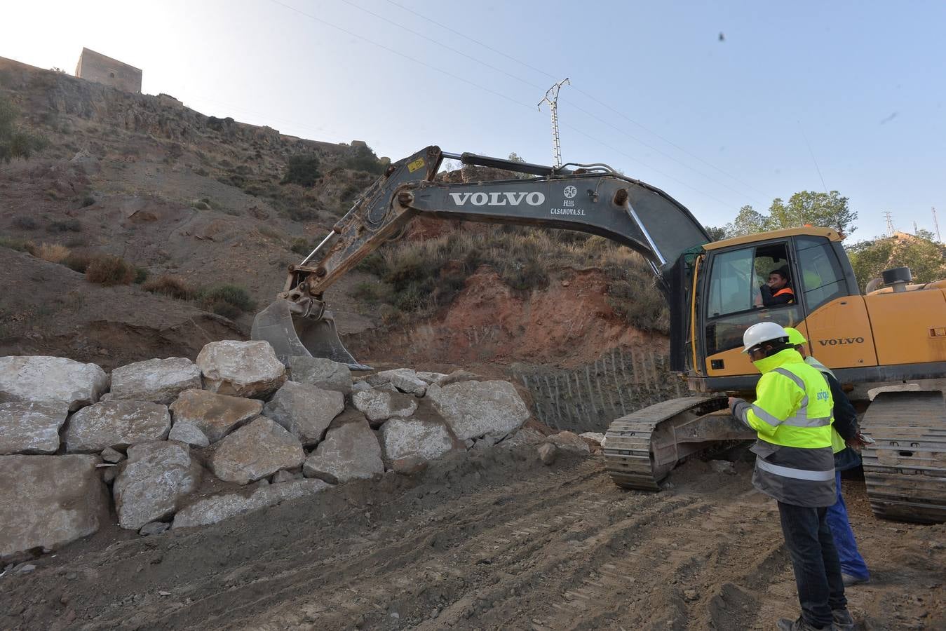 Comienzan las obras para evitar desprendimientos en el castillo de Lorca