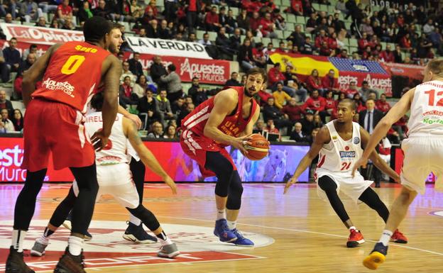 El UCAM cierra la fase de grupos sin dar el nivel