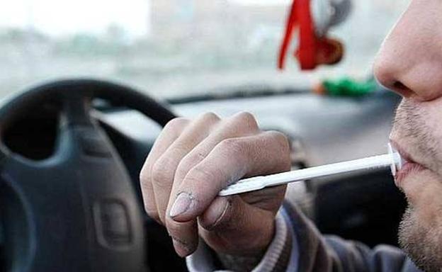 Un conductor da positivo en todas las drogas que detecta el test de la Guardia Civil