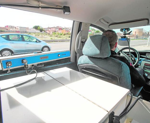 Las multas por exceso de velocidad caen a la mitad en el último año