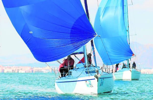 'Kundaka', 'Icue' y 'Resaca' ganan en el circuito Mar Menor