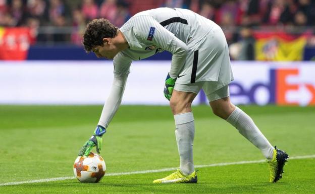 Plácido debut del nuevo suplente de Oblak