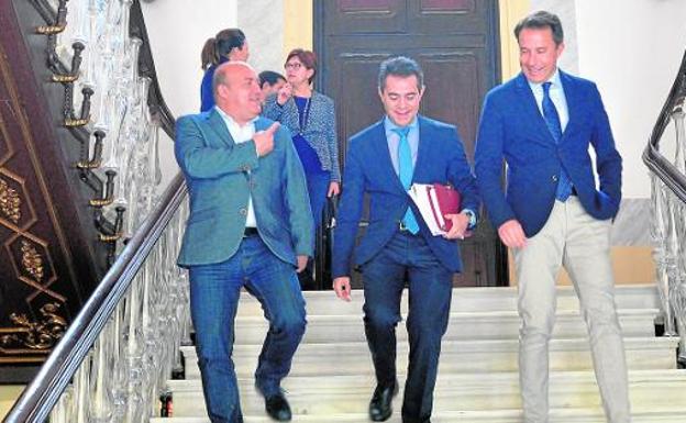 La candidatura del bordado a patrimonio de la Unesco suma el apoyo de los 45 municipios