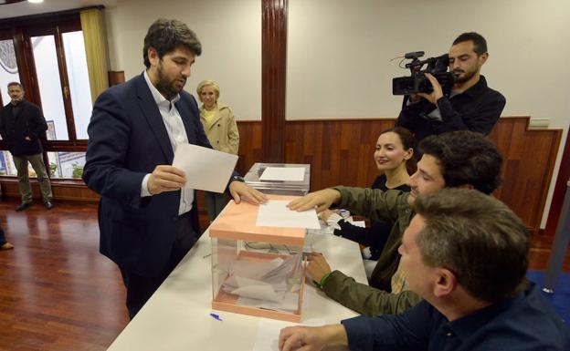 López Miras anuncia que habrá cambios en el PP tras el Congreso del partido