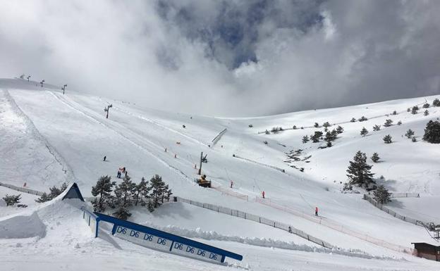 El viento da una tregua en las pistas