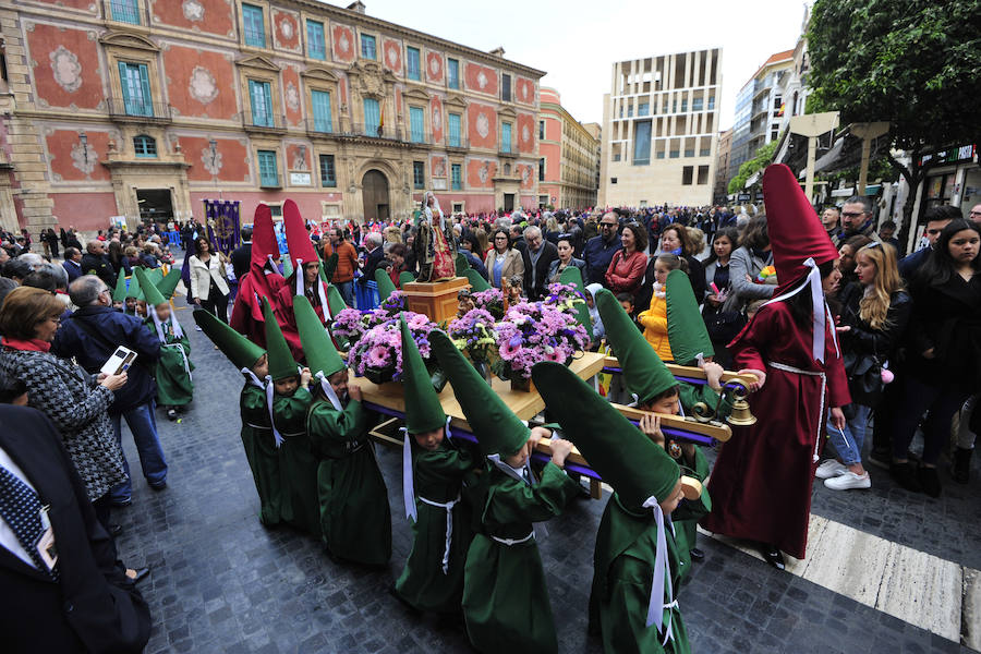 Casi dos mil escolares en la Procesión del Ángel en Murcia