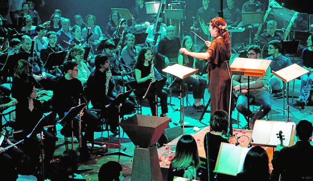 Músicos y público, unidos en un espectacular concierto en el TCM