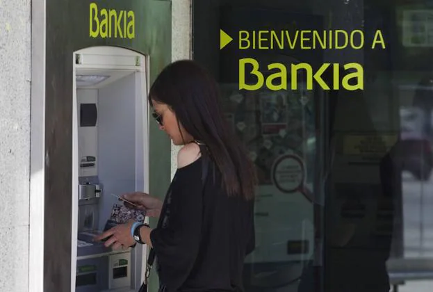 Los clientes de BMN comienzan a operar solo bajo la marca de Bankia