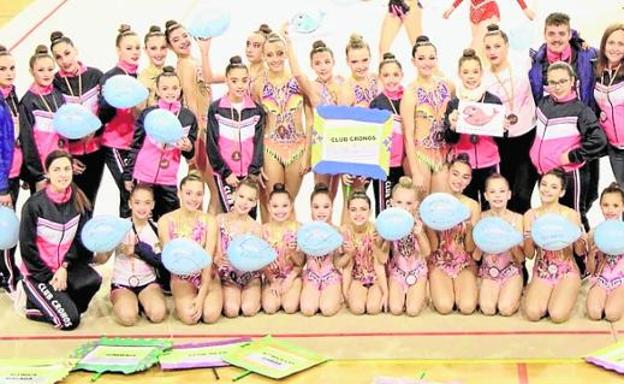 El Cronos arrolla en Roquetas de Mar