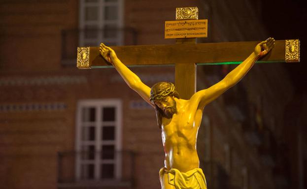 La Caridad conjura el viento