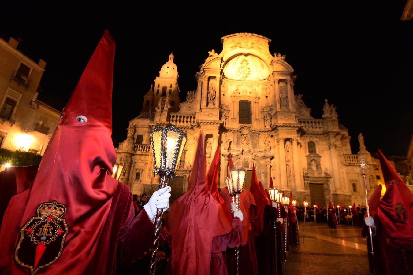 La procesión del Perdón cautiva a Murcia