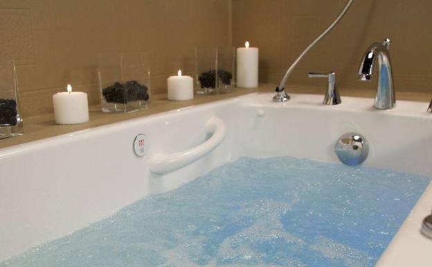 El objeto que mucha gente tiene en su baño y que es un nido de bacterias