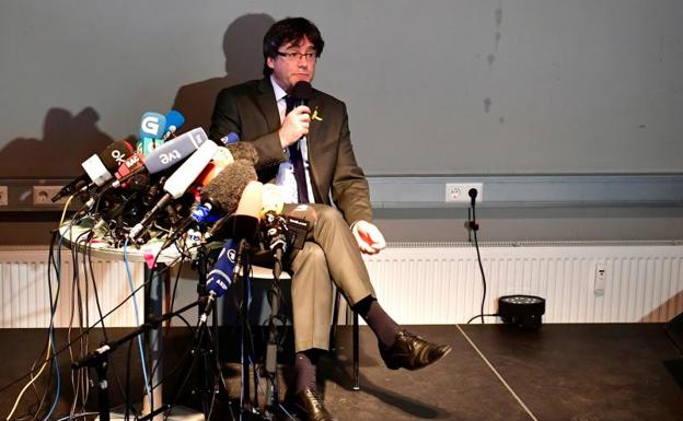 Puigdemont reclama al Estado que permita la investidura de Sànchez