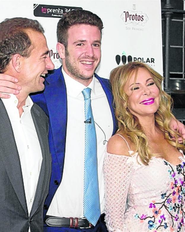 Ana Obregón cuida de su hijo en Nueva York