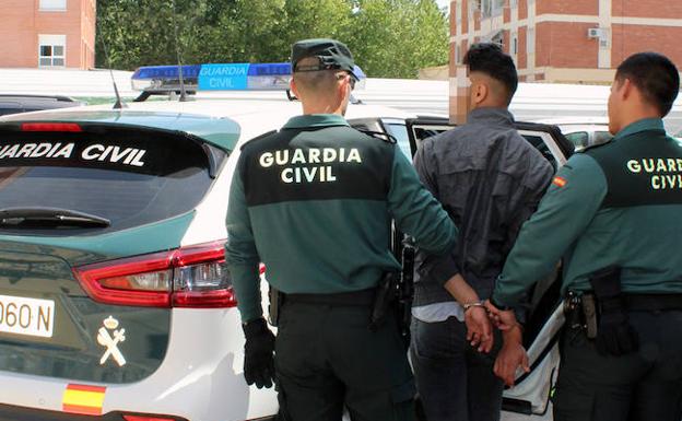 Cazado un «escurridizo» delincuente que convenció a una menor para que abandonara su casa