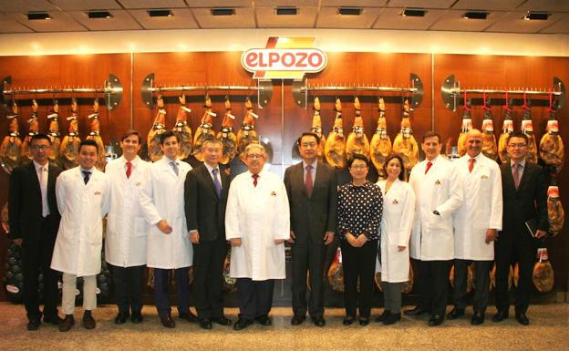 El embajador de China en España visita ElPozo