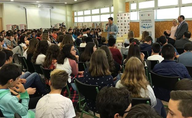 Xuso Jones y Blas Cantó actúan en Murcia en el primer concierto contra el acoso escolar