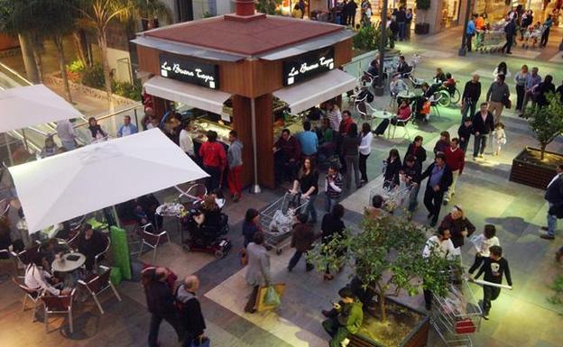 Todos los centros comerciales de Murcia podrán abrir cuatro días festivos más al año