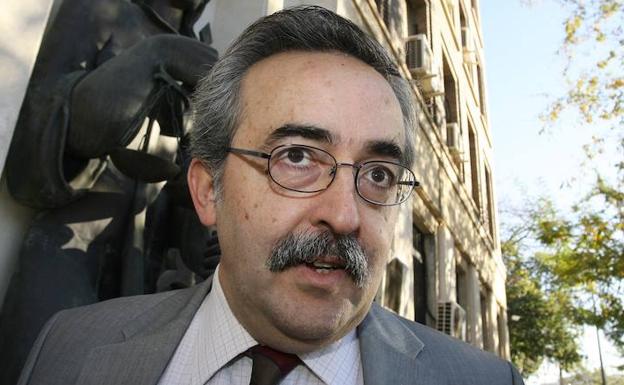 Rechazan el reingreso como juez de Calamita, inhabilitado por entorpecer una adopción por dos lesbianas