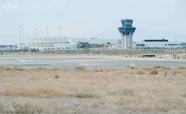 Aena adjudica a Ferronats el control del tráfico aéreo del aeropuerto de Corvera