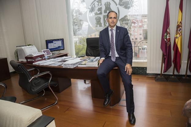 Alejandro Díaz Morcillo: «Tener más contacto con las empresas es algo obligado. Los estudiantes lo merecen»