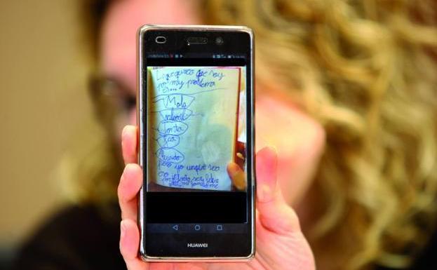 «Mi hija de 9 años está destrozada y nadie hace nada»