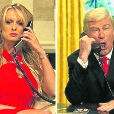 Stormy Daniels y el falso Trump, interpretado por Alec Baldwin./
