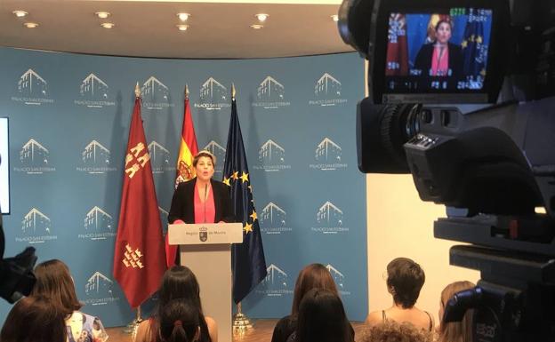 Arroyo matiza que se refería a Cartagena al pedir a los ayuntamientos del Mar Menor que «no eludan su responsabilidad»