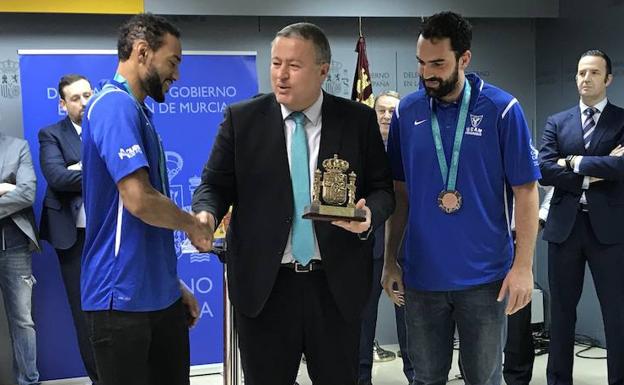 Benite afirma que el UCAM tiene «ganas de más» tras su bronce europeo