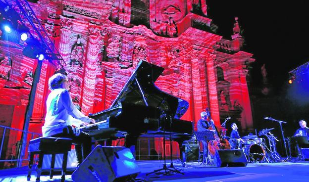 Dorantes da una lección de buen flamenco y tolerancia