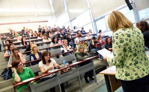 El SMS externaliza por 354.000 euros la gestión de las oposiciones