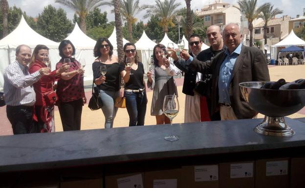 La DO Bullas celebra en Mula el brindis por el Vino con Denominación de Origen