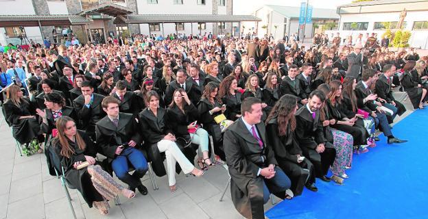 Primera promoción de la UCAM en Los Dolores
