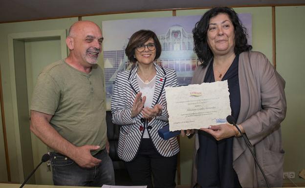 Almudena Grandes: «La batalla de la memoria se ganará por la ley de la gravedad»