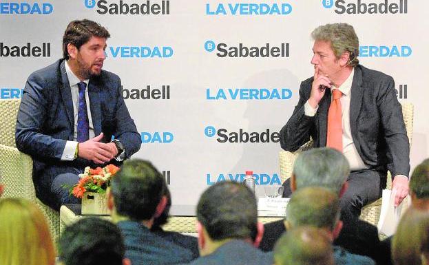 «Cuando esos sinvergüenzas se lo llevaban, yo aprendía a tocar la flauta»