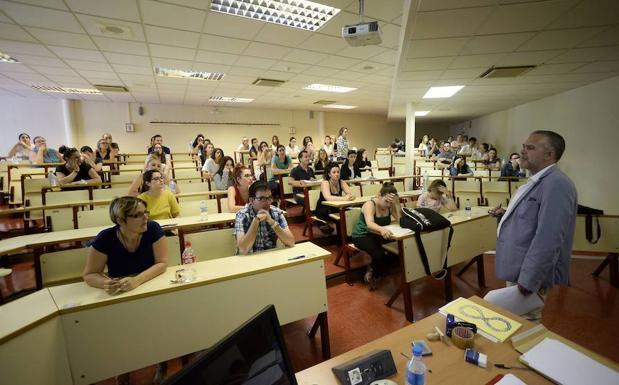 Educación convocará el próximo año 1.000 plazas de Primaria