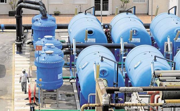 El 'caso desaladora' registra una oleada sin parangón de acusaciones populares