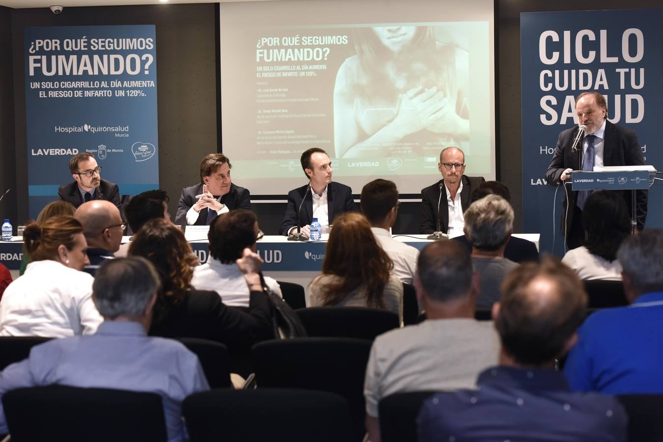 La mitad de los fumadores no dejanel tabaco tras sufrir un infarto