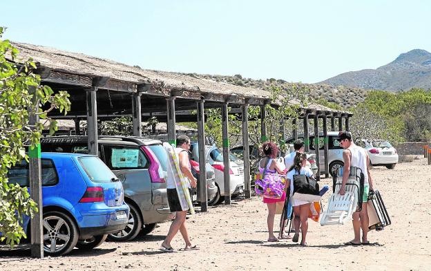 La Comunidad demuestra en un juicio que es la dueña del parking de Calblanque