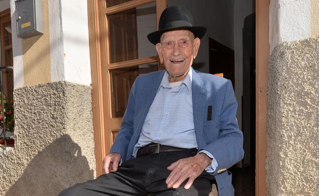 'Tío Juan Rita': «Creo que me dan este premio porque he padecido mucho, no por los trovos»