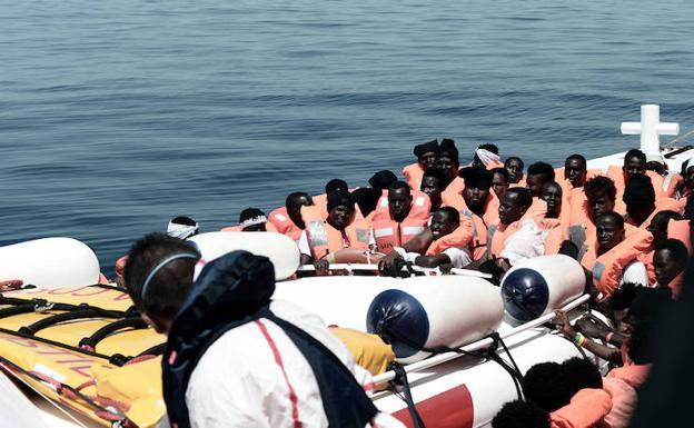 El Ayuntamiento de Murcia ofrece ayuda para atender a inmigrantes del buque 'Aquarius'