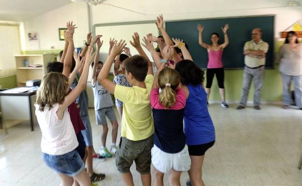 Más de un millar de niños en Murcia podrán participar en escuelas de verano gratuitas