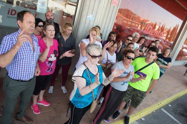 El Colegio llevará a iDental a los tribunales por «estafa y delito contra la salud pública»