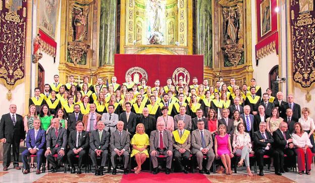 La primera promoción de médicos de la UCAM se gradúa en Los Jerónimos